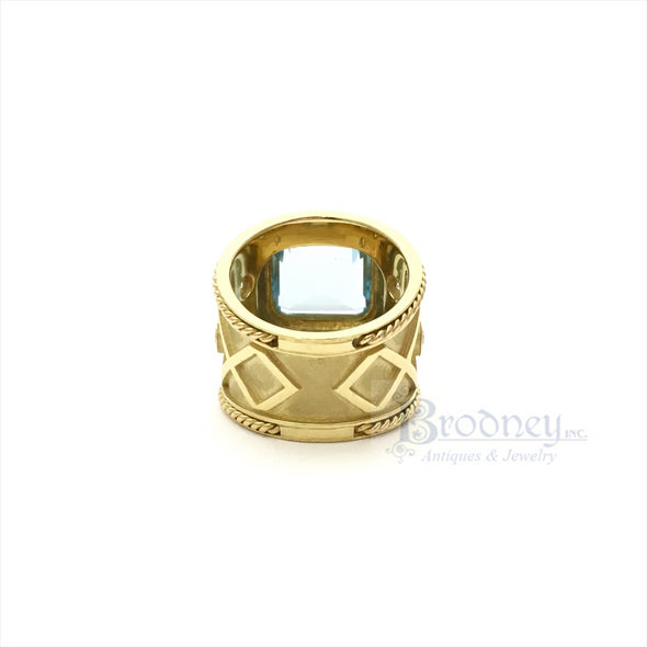 18 Kt Gold Aquamarine and Diamond Ring